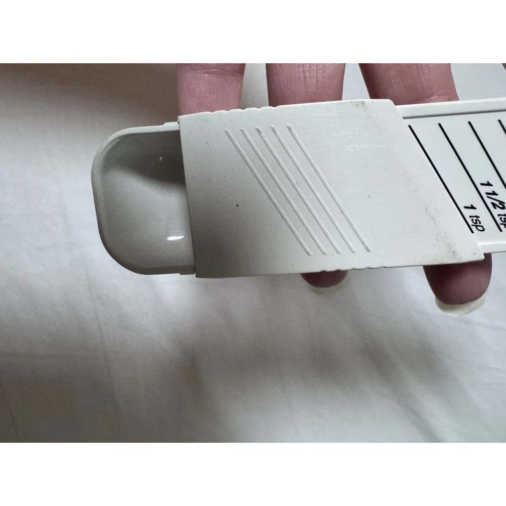 PAMPERED CHEF White Adjustable Measuring Spoon Teaspoon Tsp USA Made Cooking